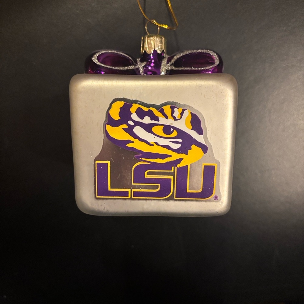 LSU Tiger Ornament ( Glass)